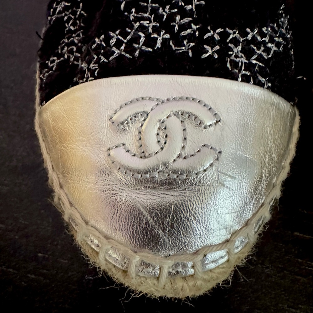 Chanel black tweed silver mettalic cc logo espadrilles - Picture 3 of 15